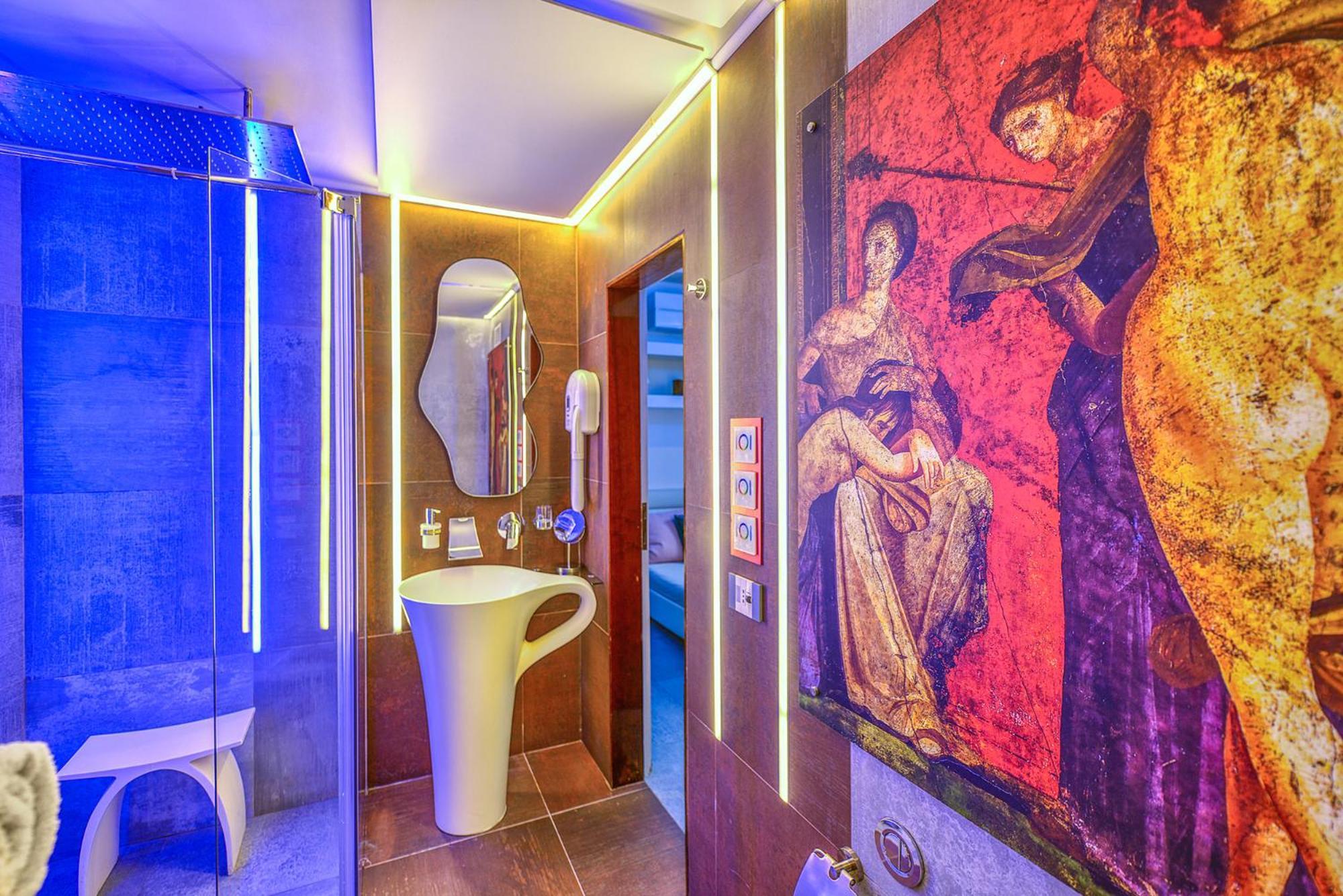 Exclusive Retreat Between History And Comfort Apartment *