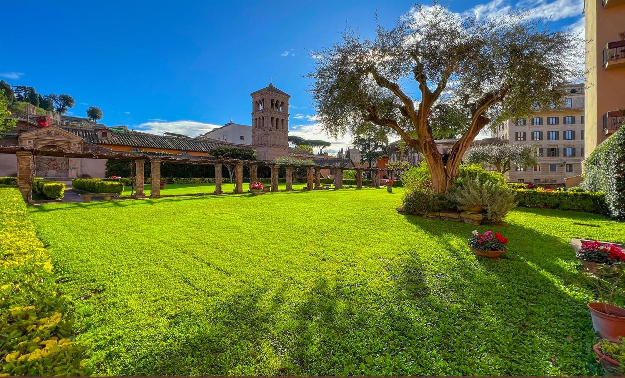 Exclusive Retreat Between History And Comfort Apartment